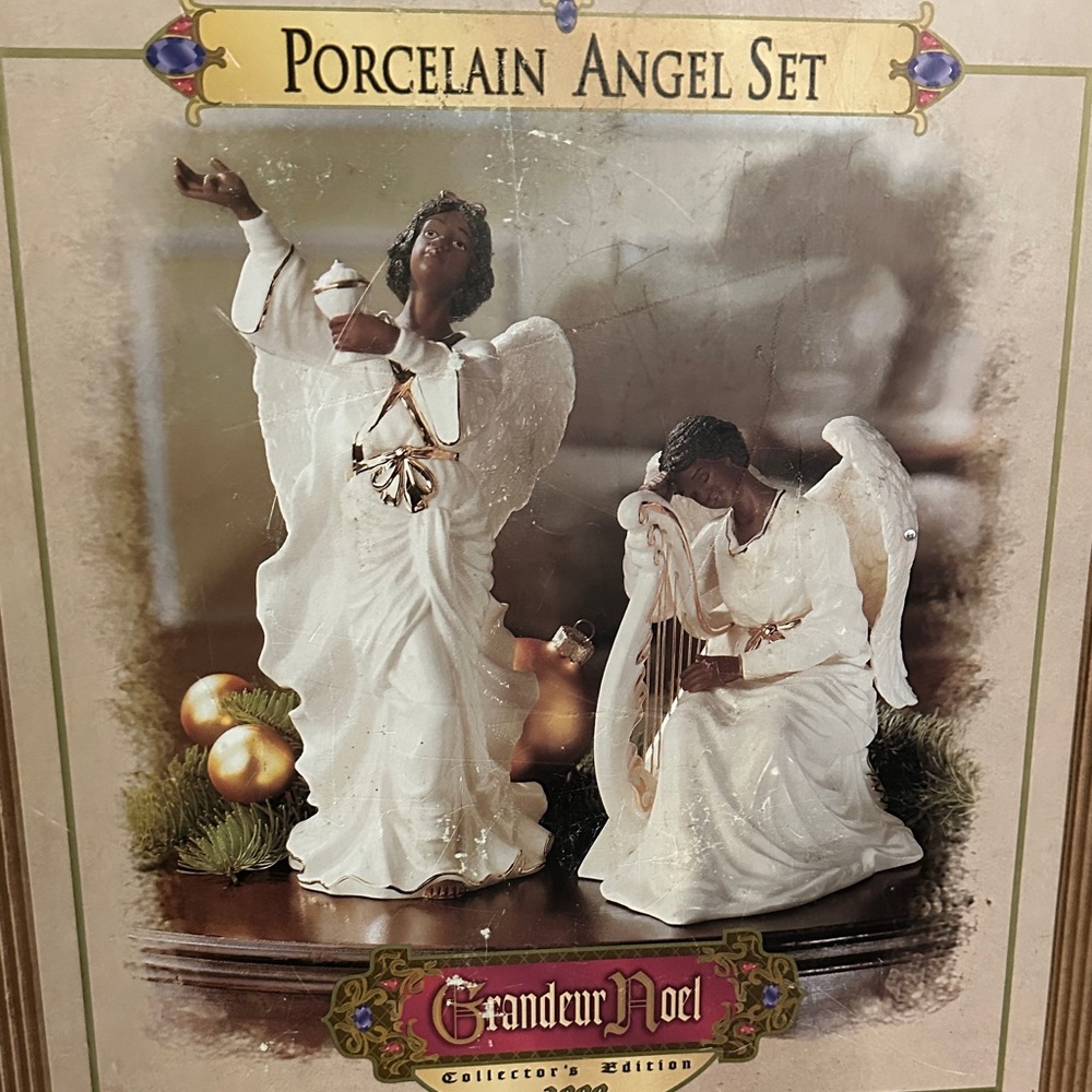 Porcelain Angel Set - White - Picture 3 of 3
